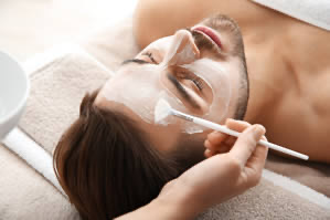 Tratamiento facial para hombres